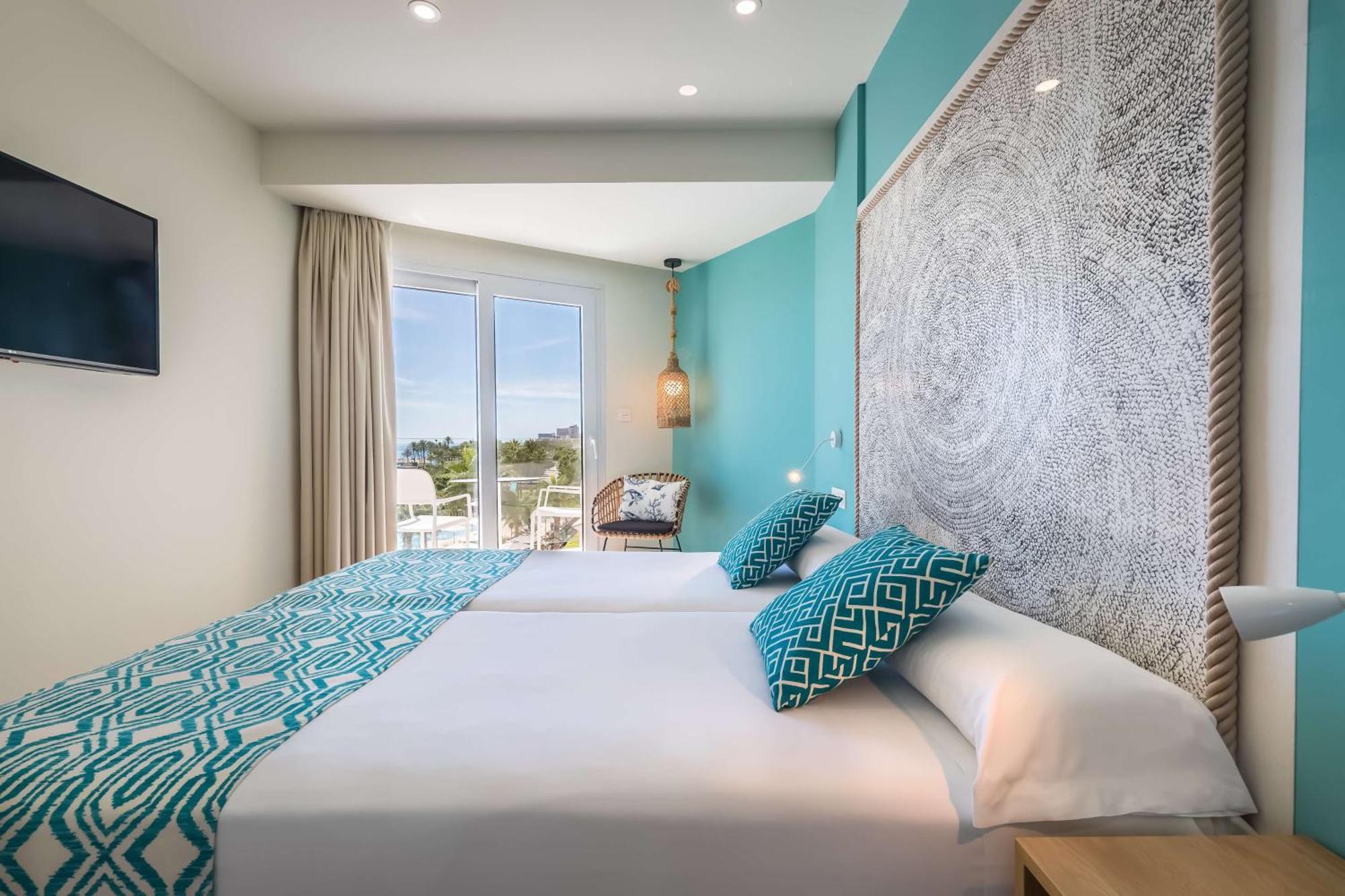 Occidental Playa 4*