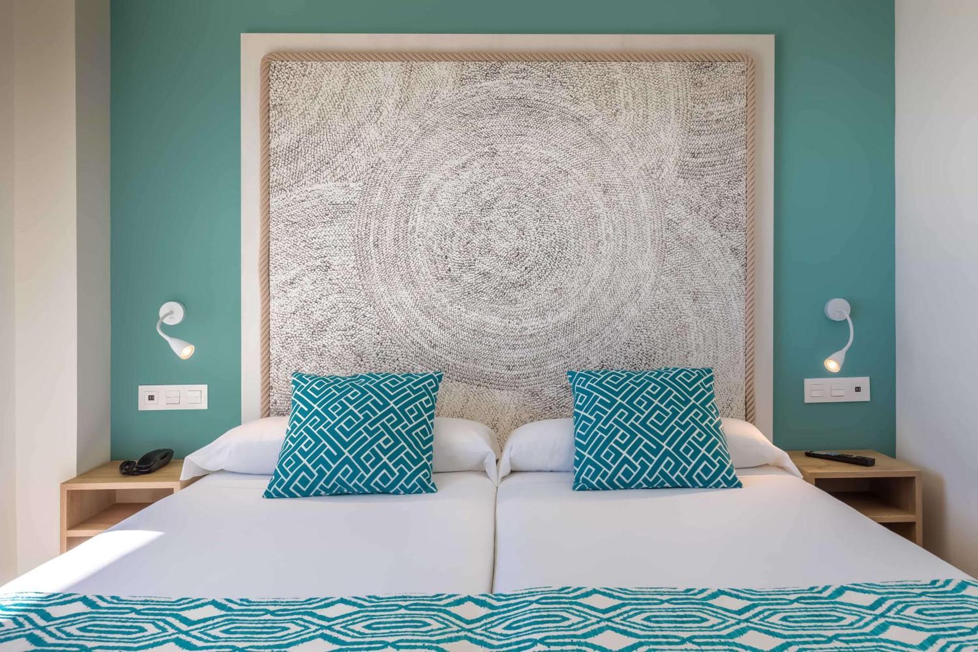 Hotel Occidental Playa 4*